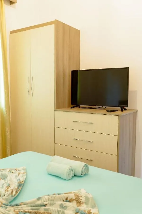 Tophill Apartments Borsh 0*,  Albania